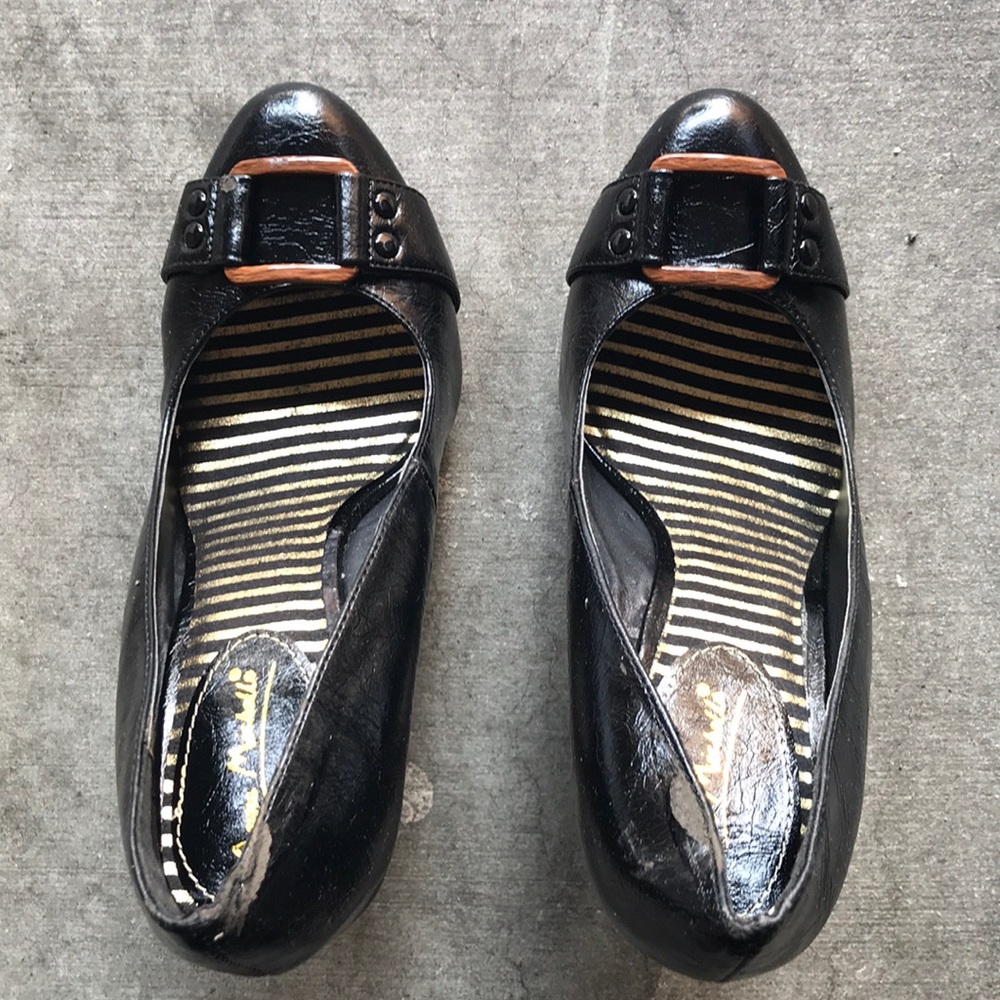 Patent black high heels